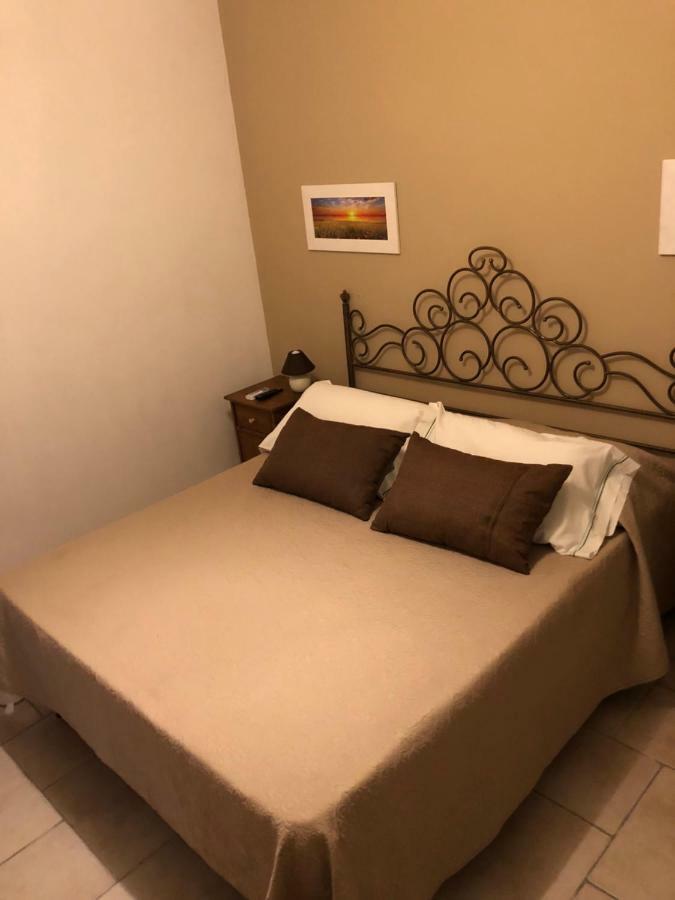 Agriturismo "Lo Zafferano" Aprilia Eksteriør bilde
