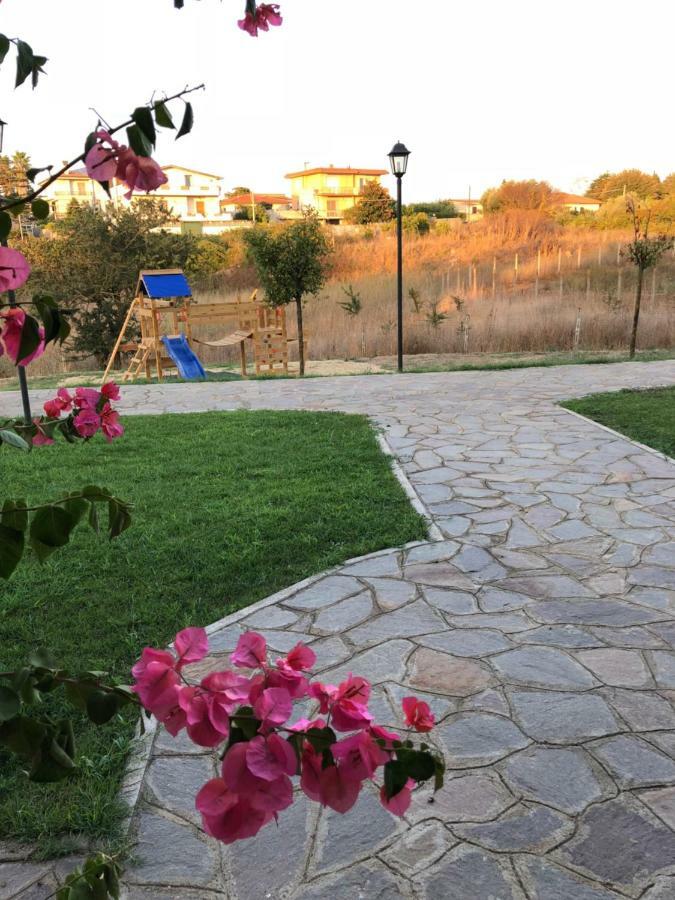 Agriturismo "Lo Zafferano" Aprilia Eksteriør bilde
