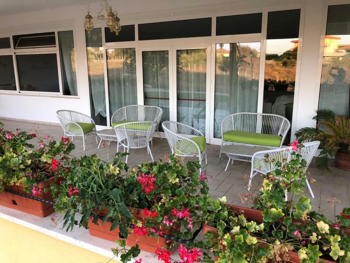Agriturismo "Lo Zafferano" Aprilia Eksteriør bilde